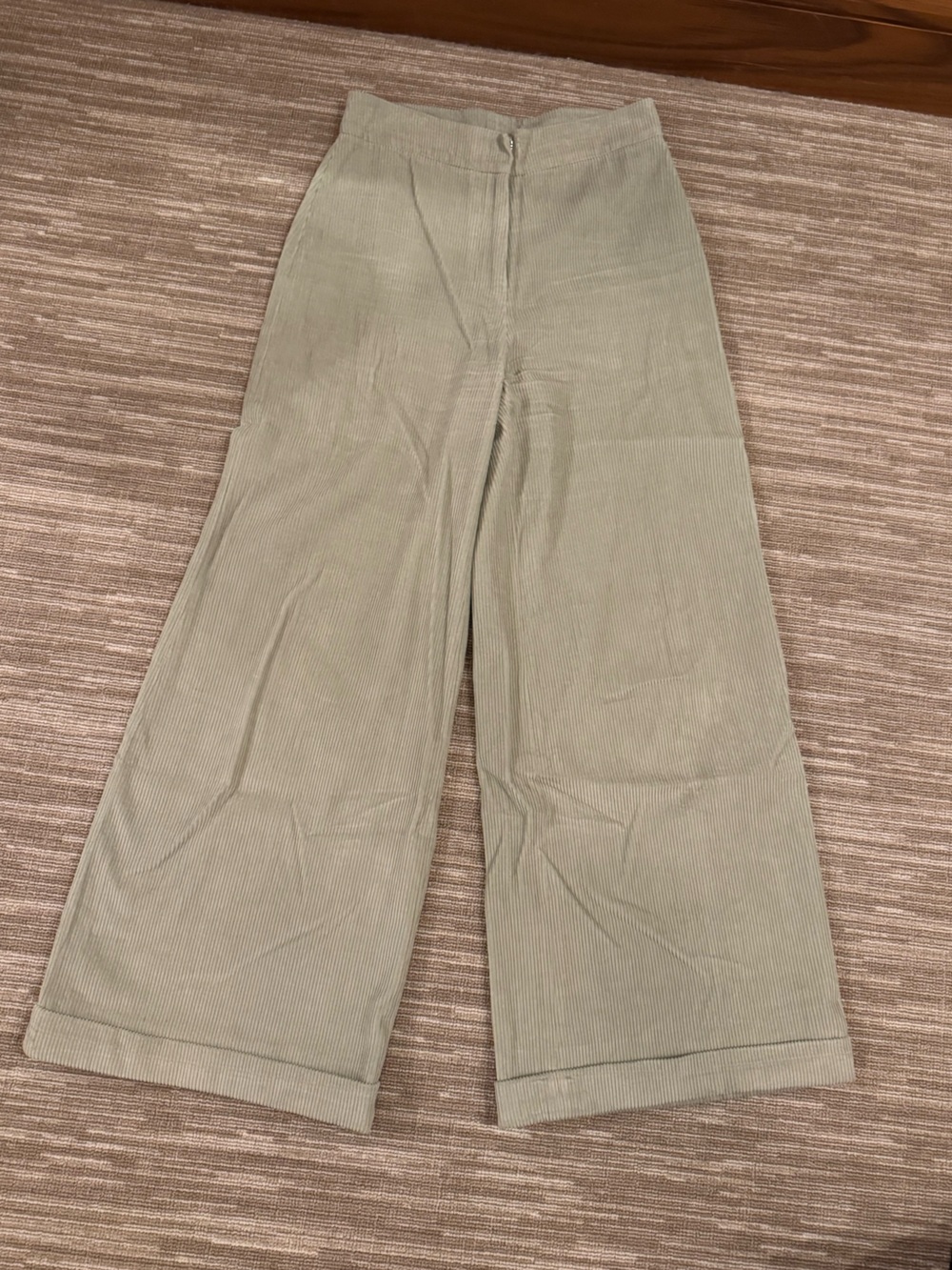 High-Rise Wide-Leg Pants Julia Pant in Pistachio - Picture 3 of 5